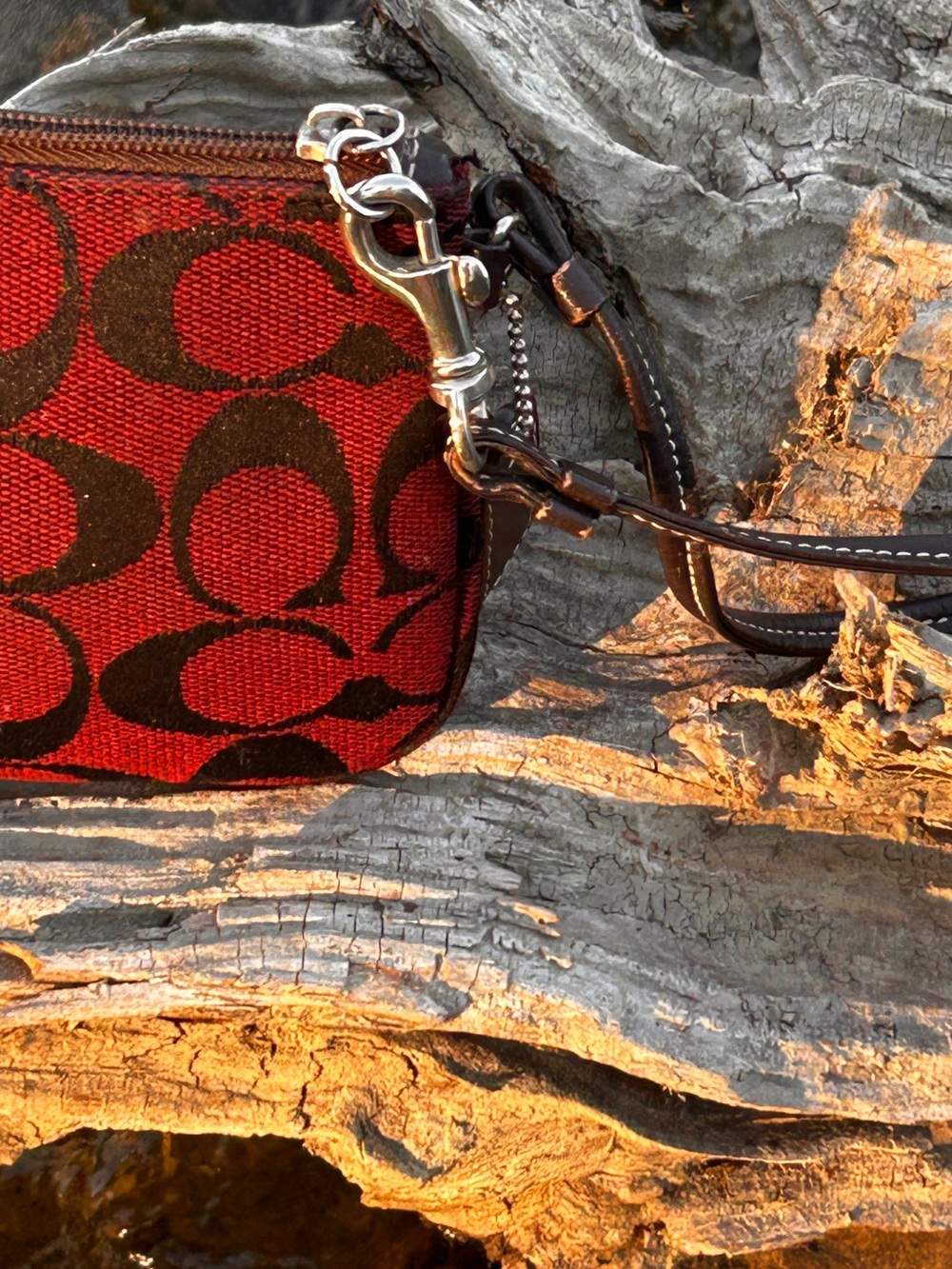 Vintage Coach Burgundy & Black Signature C Wristlet Mini Bag Y2K - Picture 8 of 12